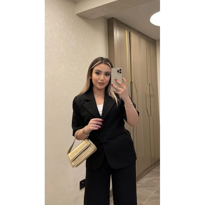 Kemerli Siyah Blazer Takım