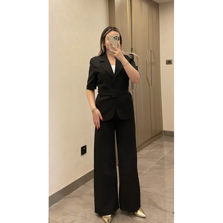 Kemerli Siyah Blazer Takım