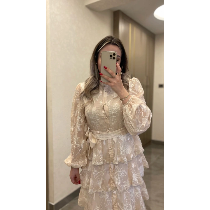 Bej Katkatlı Nakışlı Elbise