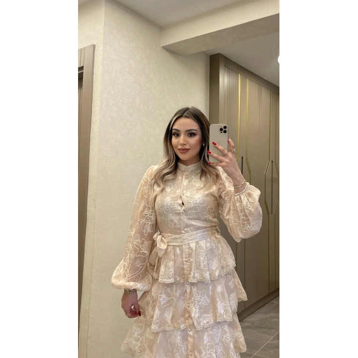 Bej Katkatlı Nakışlı Elbise