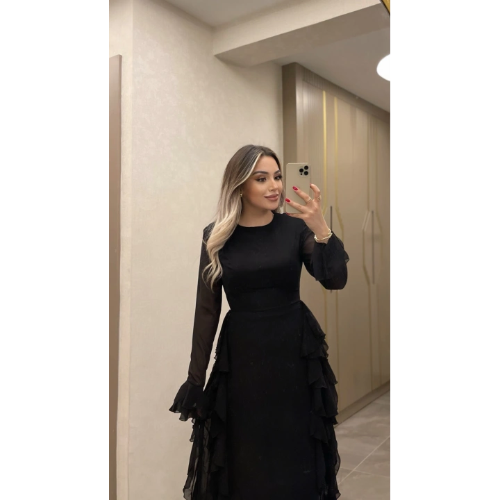 Siyah Volanlı Şifon Elbise
