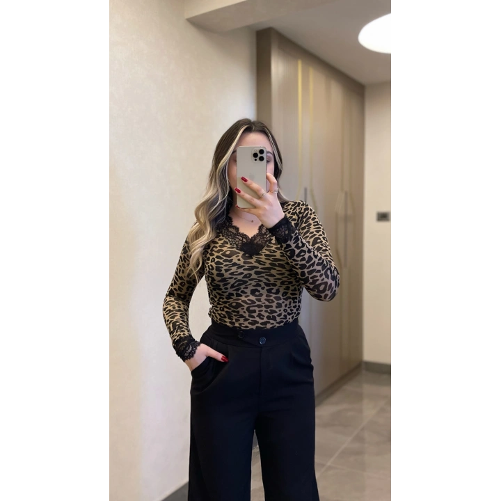 Leopar Dantelli V Yaka Kaşmir Bluz