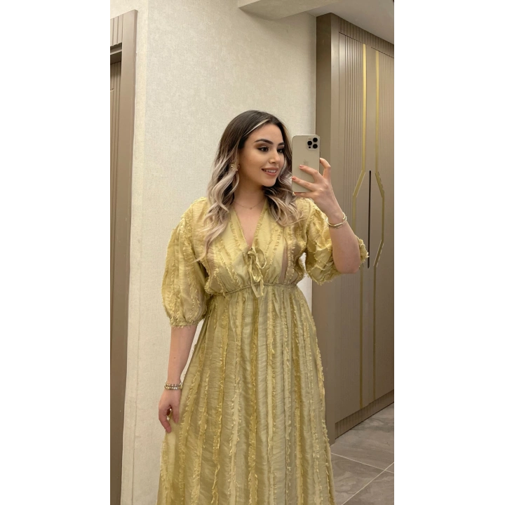 Yeşil Püsküllü Elbise