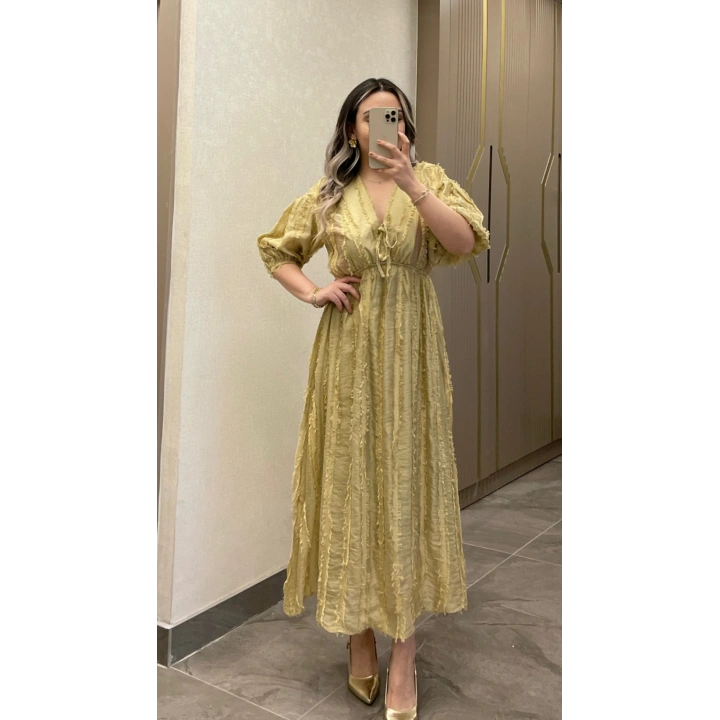 Yeşil Püsküllü Elbise