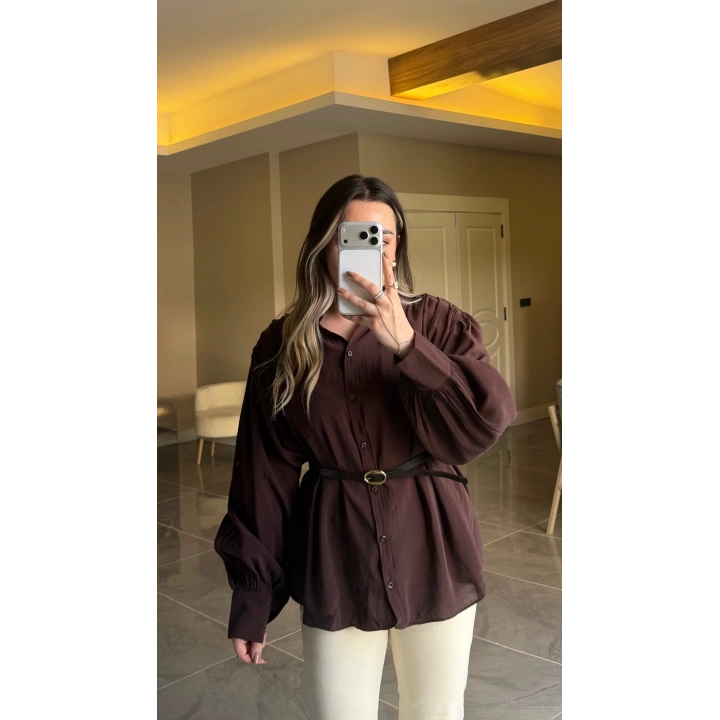 Kahverengi Kemerli Modal Gömlek