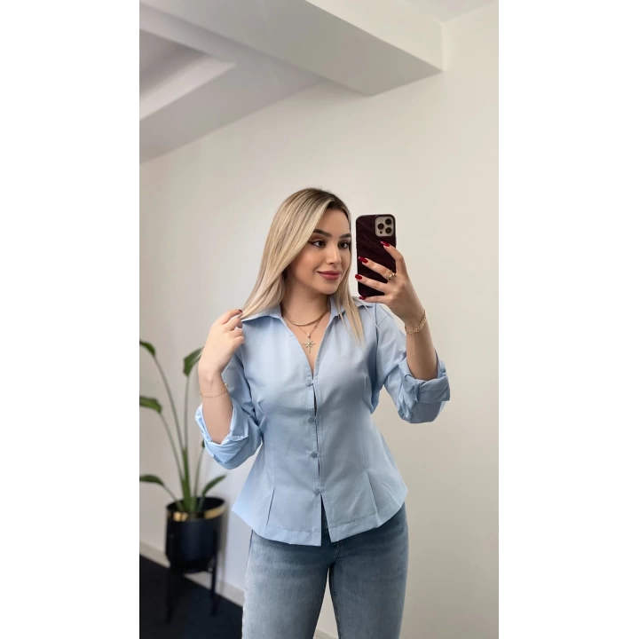 Arkadan Bağlamalı Beli İnce Gösteren Gömlekler