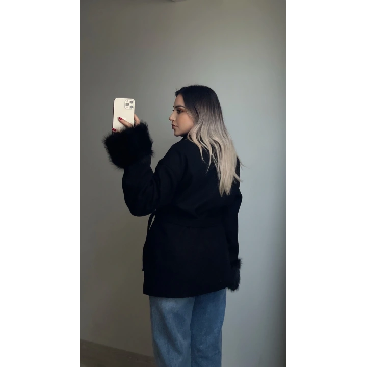 Kol Detay Kaşe Kaban Siyah