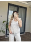 Beyaz Kolsuz Fırfırlı Gömlek