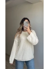 Dokulu Beyaz Triko