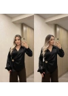 Gold Toka Detaylı Siyah Saten Bluz