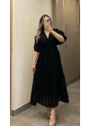 Siyah Püsküllü Elbise