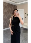 Siyah Yandan Tokalı Drapeli Elbise