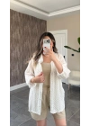 Beyaz Püsküllü Gömlek