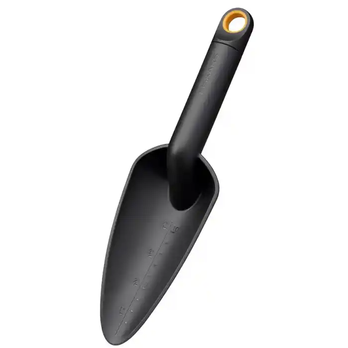 Fiskars Solid Küçük Toprak Küreği