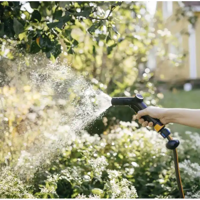 FİSKARS SULAMA TABANCASI DUŞ TİP SERT PÜSKÜRTME