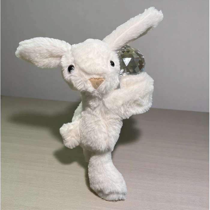 Beyaz Kucaklayan Tavşan Peluş Oyuncak
