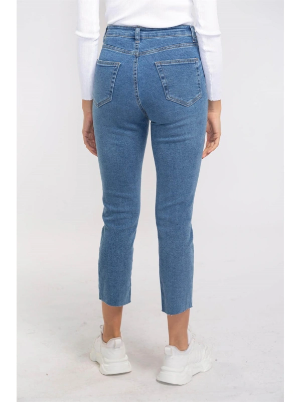 Düğme Detaylı Kesik Paça Slim Fit Jean-MAVİ