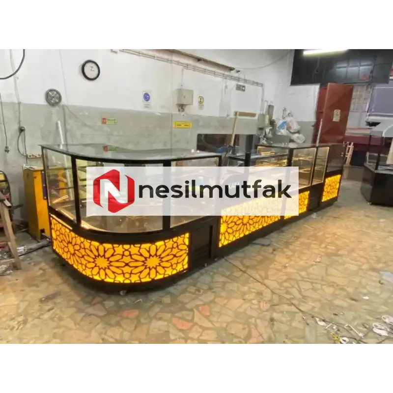 Böreklik Baklava ve Pasta Dolabı Sarı Dekor Model