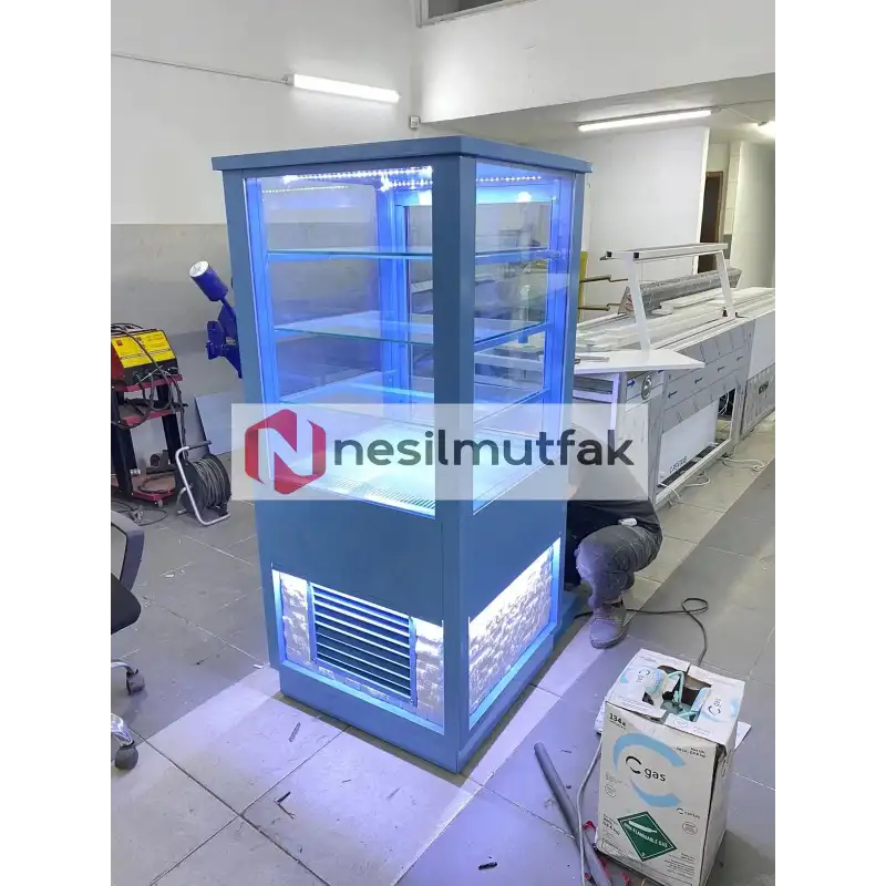 Dik Pasta Dolabı Ön Taş Dekorlu