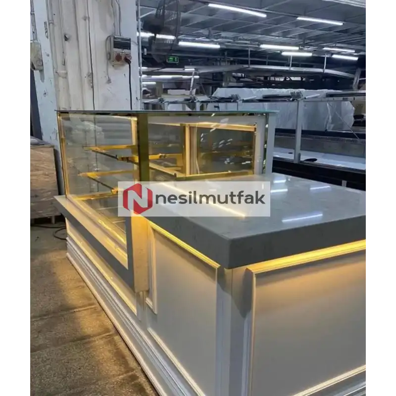 Pasta Dolabı Beyaz Dekor ve Çalışma Tezgahlı