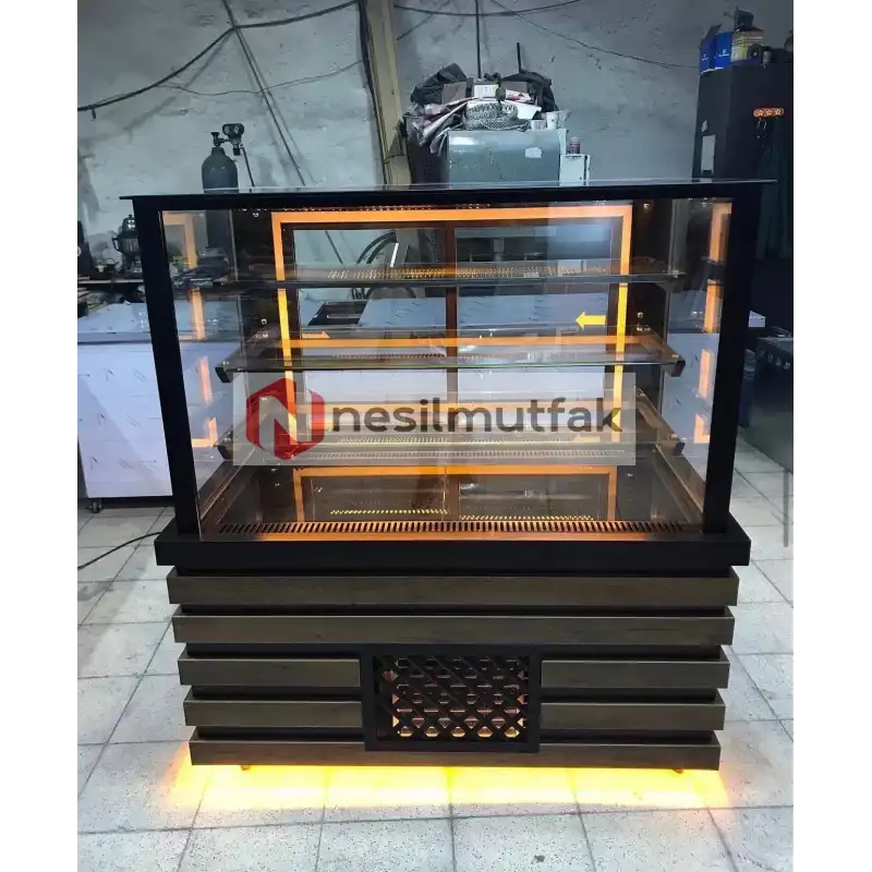 Pasta Tatlı Dolabı Ahşap Model