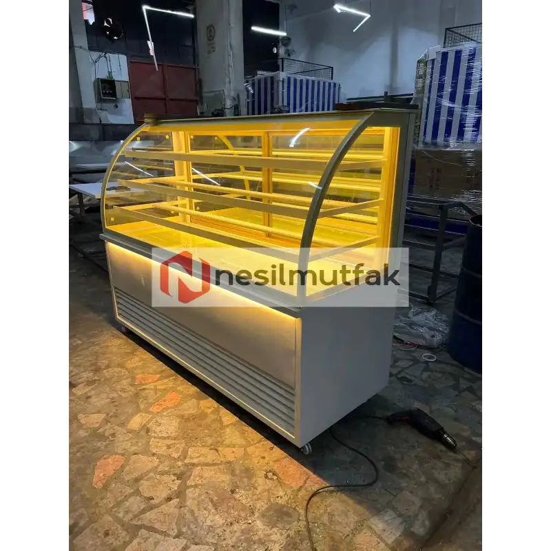 Pasta Tatlı Dolabı Bombe Camlı
