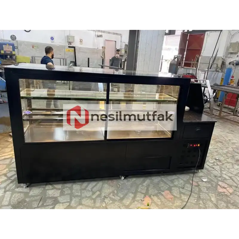 Pasta Tatlı Dolabı Sarı Dekor Model