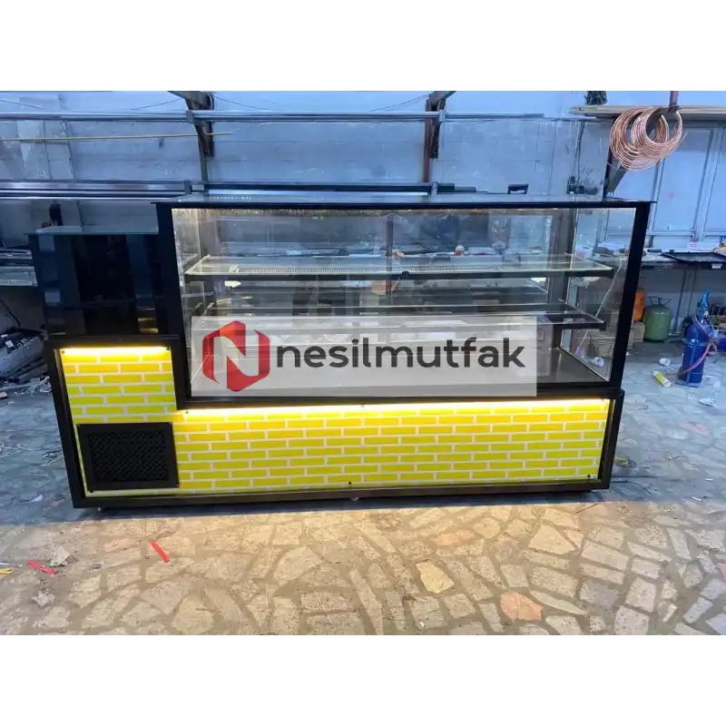 Pasta Tatlı Dolabı Sarı Dekor Model