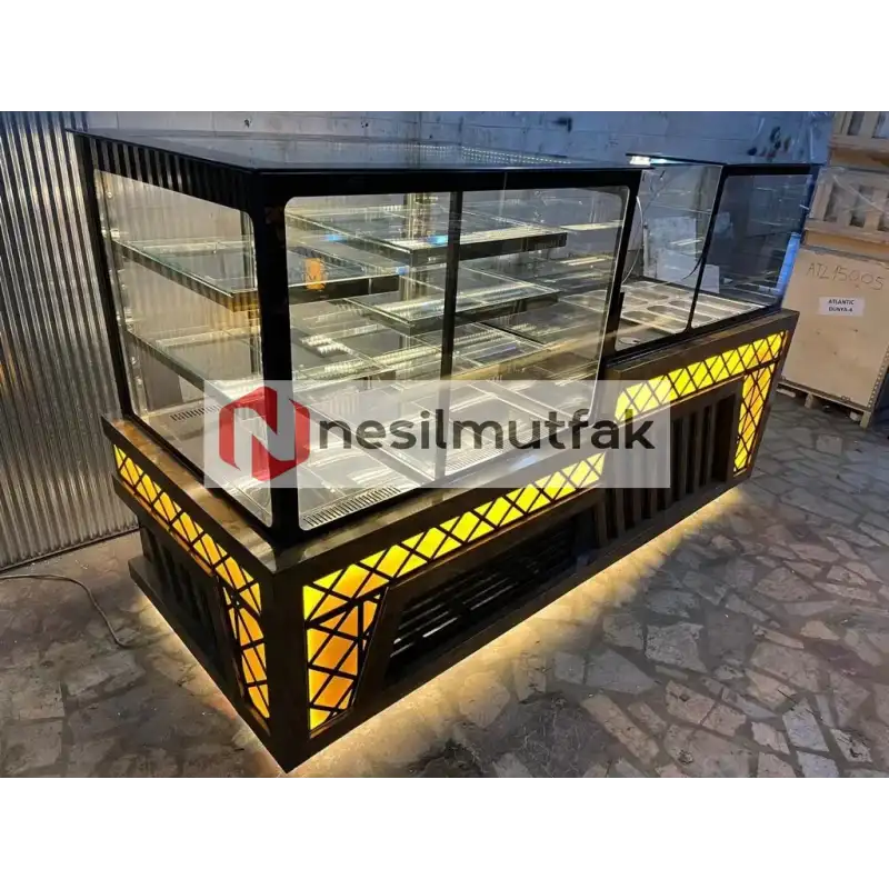 Pasta Tatlı Dolabı ve Kahvaltı Bölümü