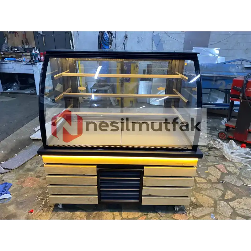 Pasta Teşhir Dolabı Ahşap Dekorlu