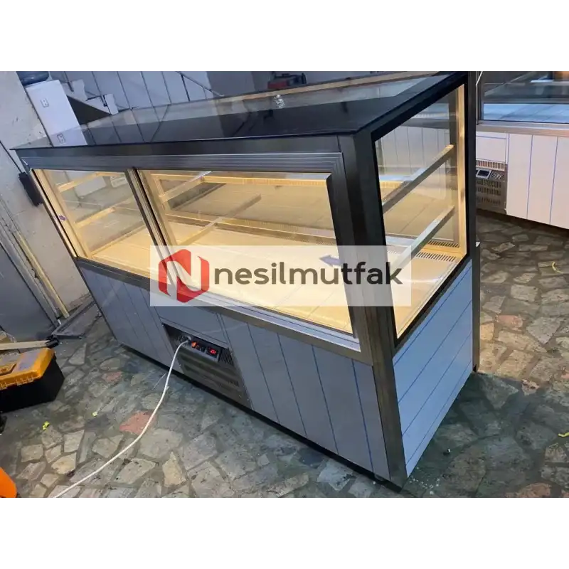 Pasta Teşhir Dolabı Ön Ahşap Modeli