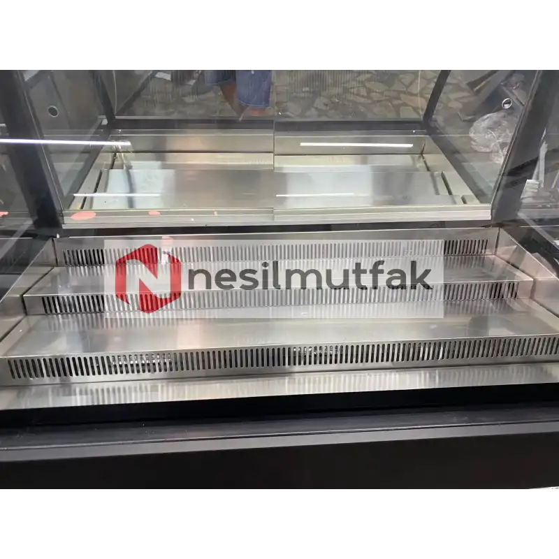 Waffle Dolabı Önü Taş Dekorlu
