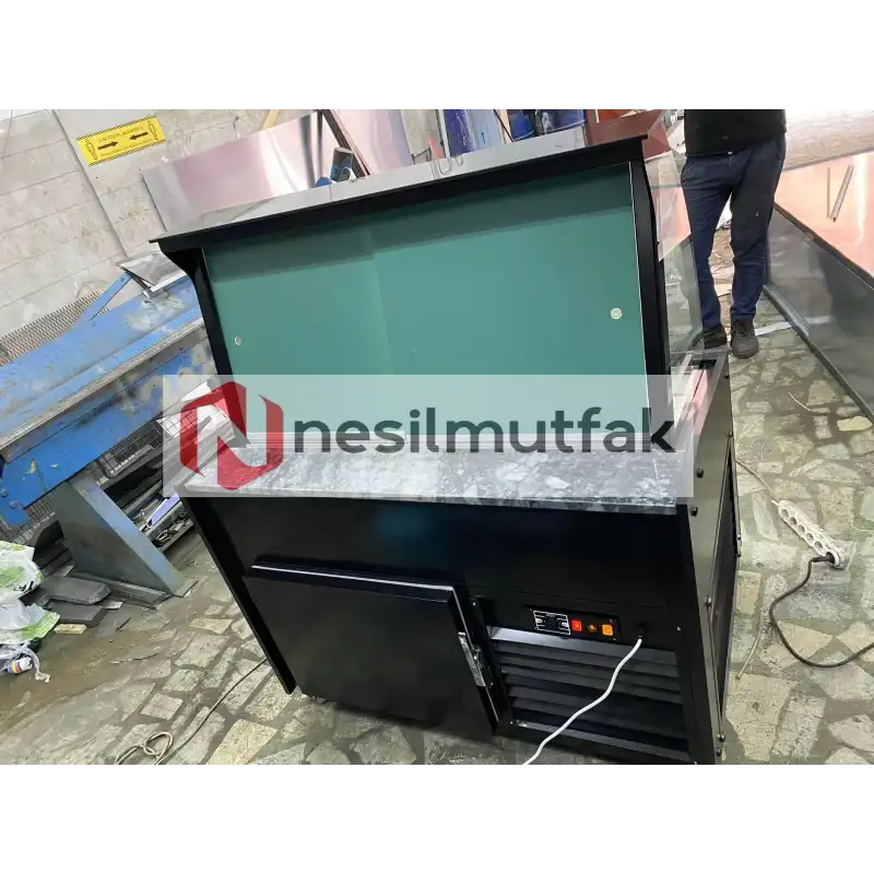 Waffle Dolabı Önü Taş Dekorlu