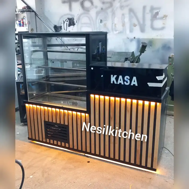 Pasta Tatlı ve Kasa Dolabı