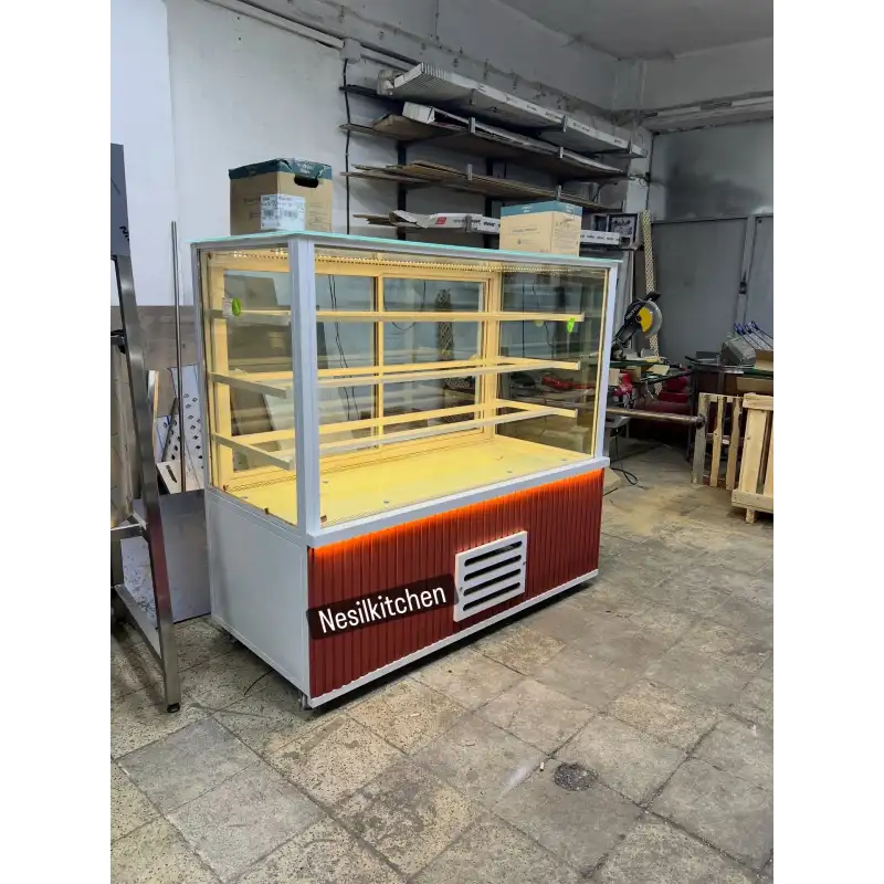 Pasta Tatlı Dolabı Kırmızı Model