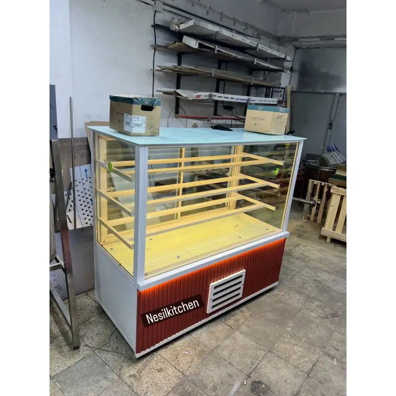 Pasta Tatlı Dolabı Kırmızı Model