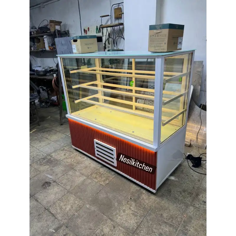 Pasta Tatlı Dolabı Kırmızı Model