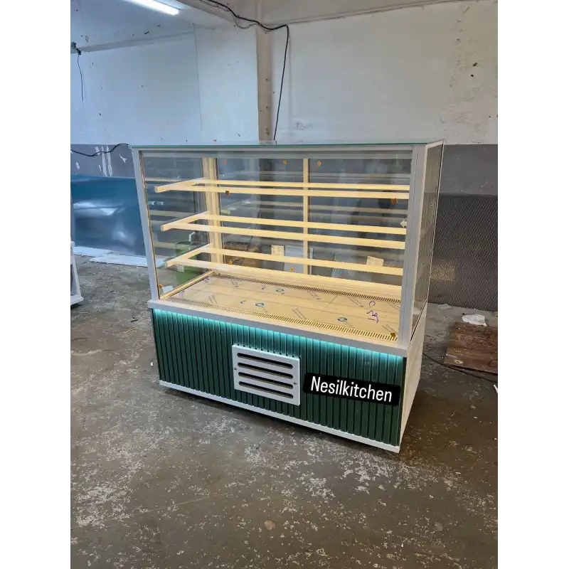 Pasta Tatlı Dolabı