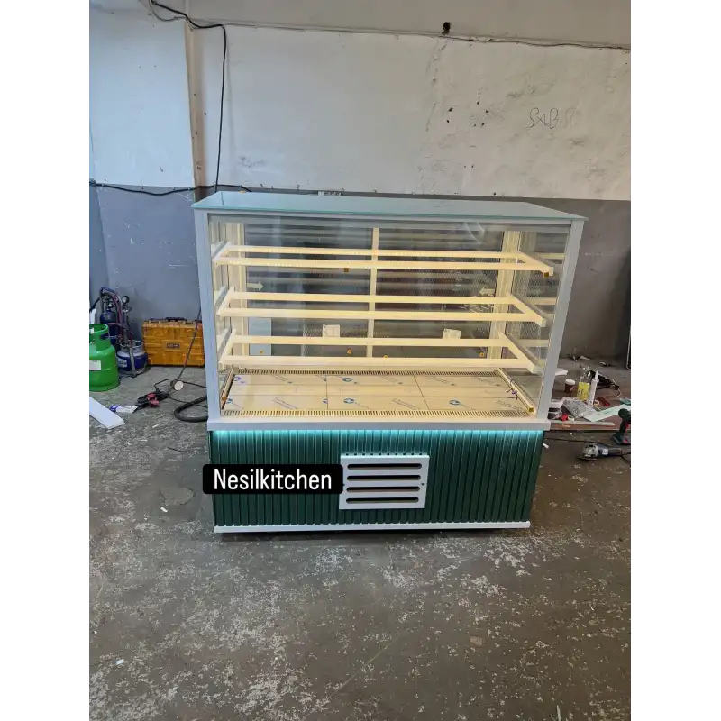 Pasta Tatlı Dolabı