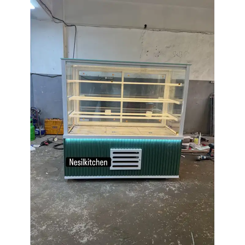 Pasta Tatlı Dolabı