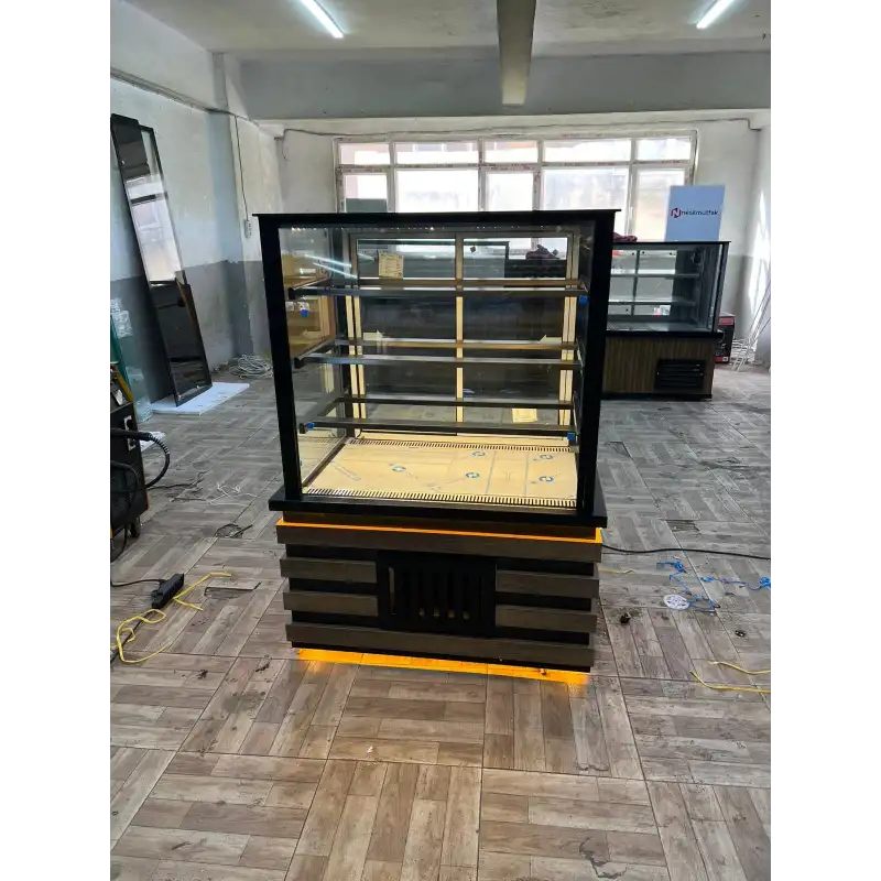 Pasta Tatlı Dolabı