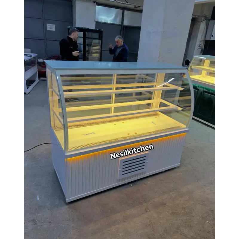 Pasta Teşhir Dolabı