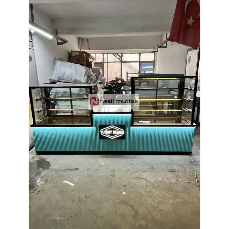 Pasta Tatlı Dolabı