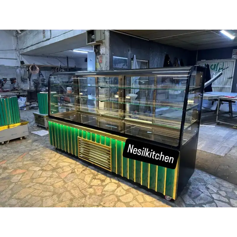 Pasta Tatlı Dolabı