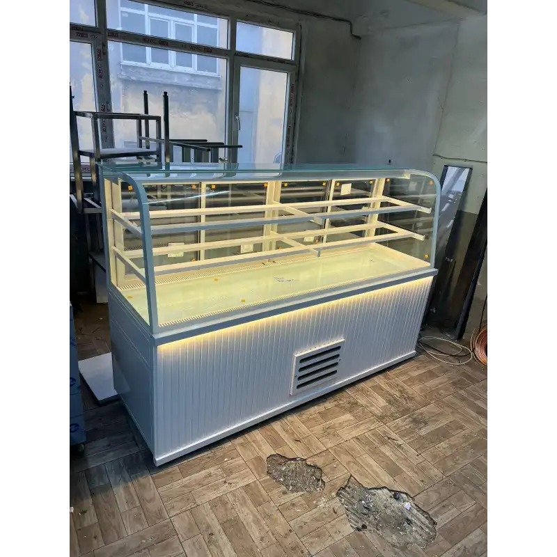 Pasta Tatlı Dolabı