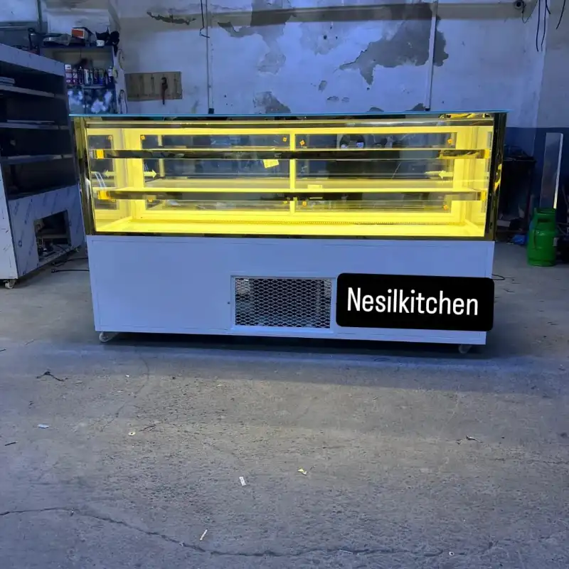 Pasta Tatlı Dolabı