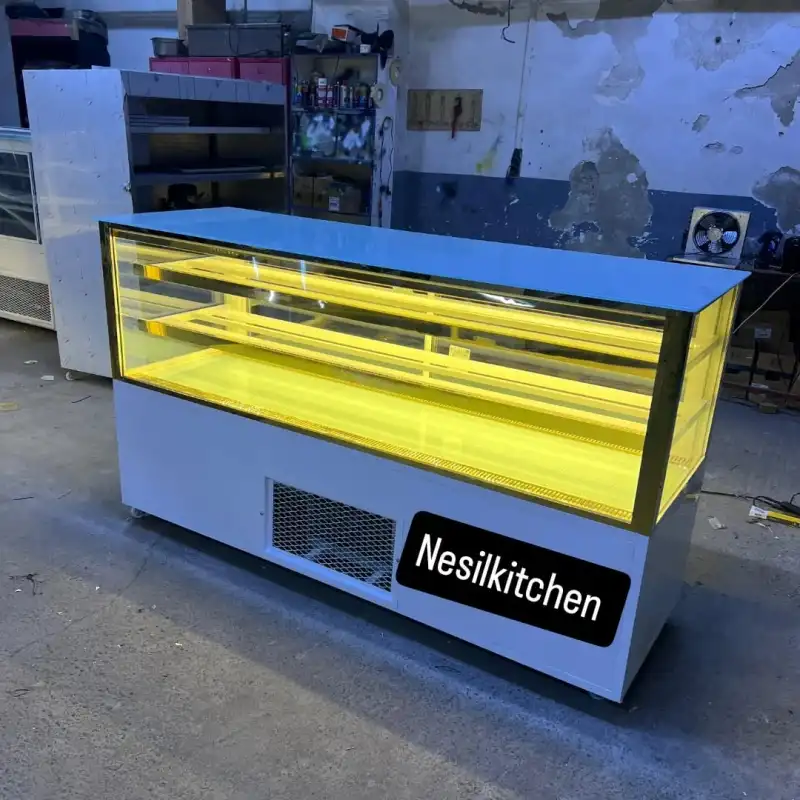 Pasta Tatlı Dolabı