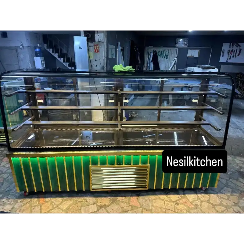 Pasta Tatlı Dolabı