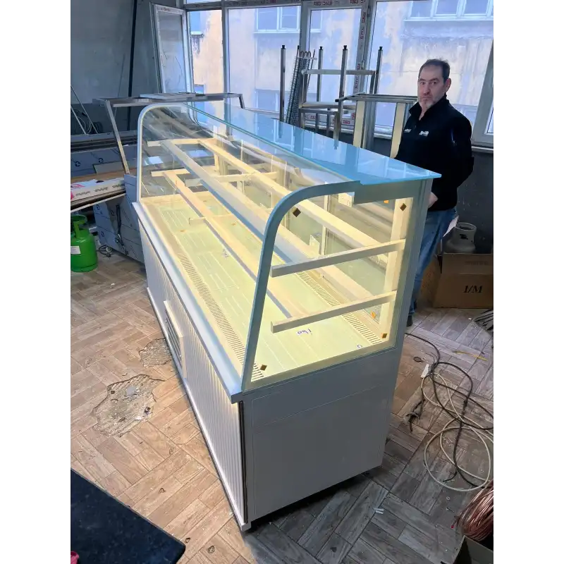 Pasta Tatlı Dolabı