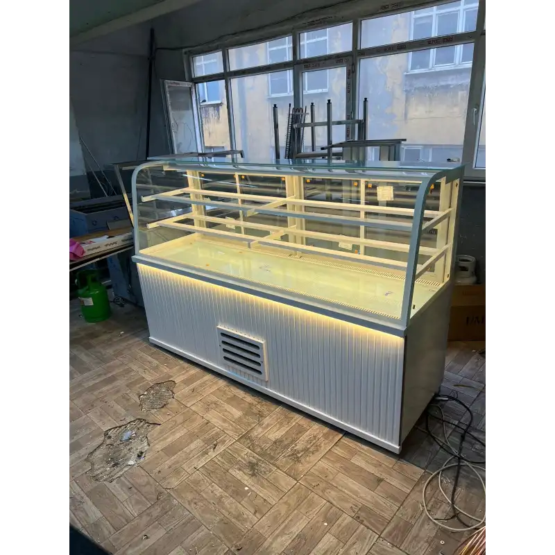 Pasta Tatlı Dolabı